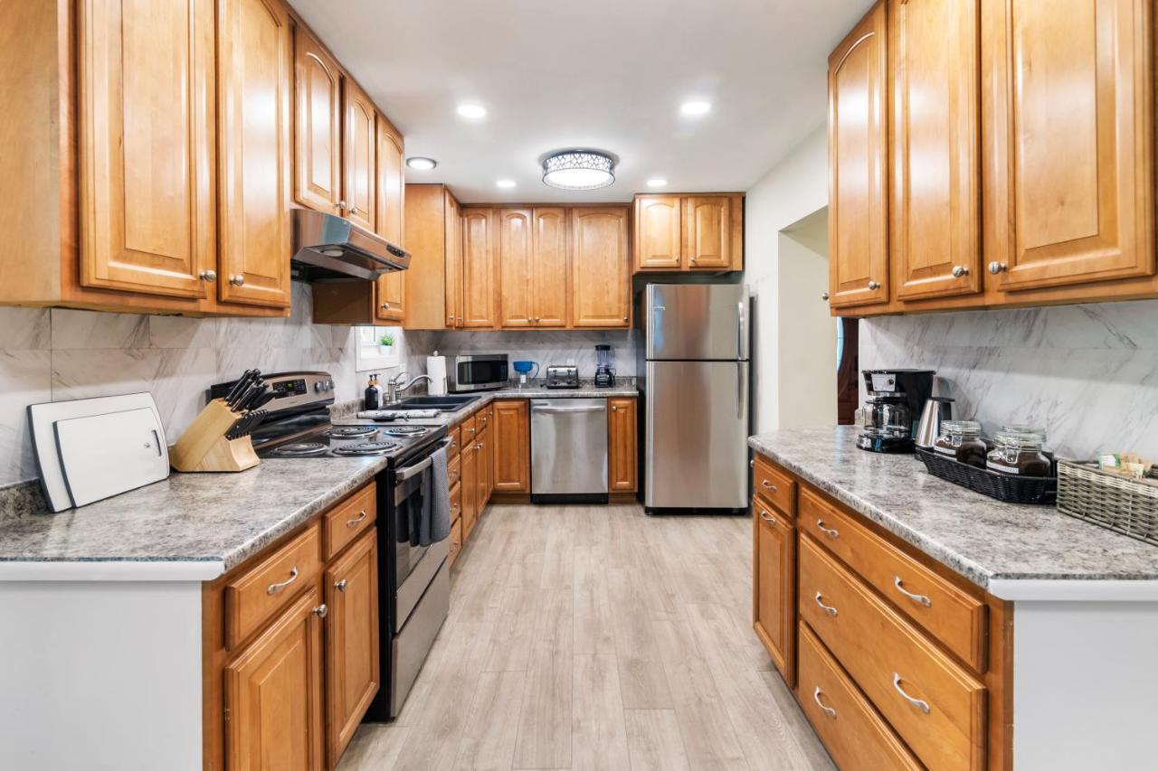 Fantastic Retreat 5Min From Village With Media Room, Ac And Sauna! Stowe Exterior foto