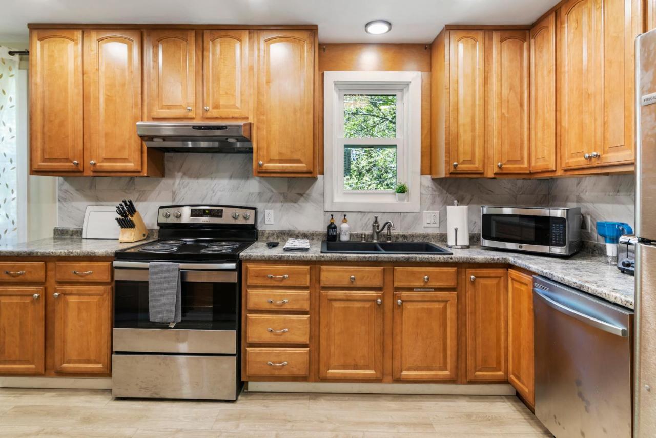 Fantastic Retreat 5Min From Village With Media Room, Ac And Sauna! Stowe Exterior foto